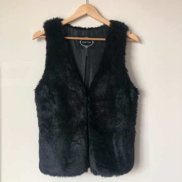 Faux fur vest - Picture 1 of 8